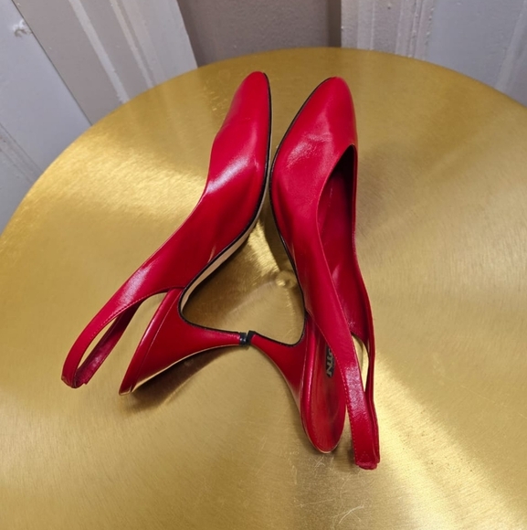 Nickels Slingback Red Heels Pointed Toe Shoe. Size 8.5B🌴✌️ - Picture 8 of 9